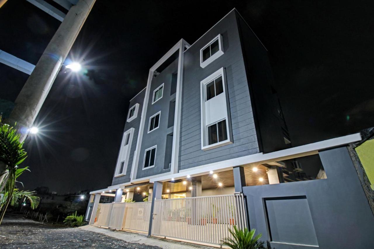 Townhouse Md Star Hotel Нагпур Екстериор снимка