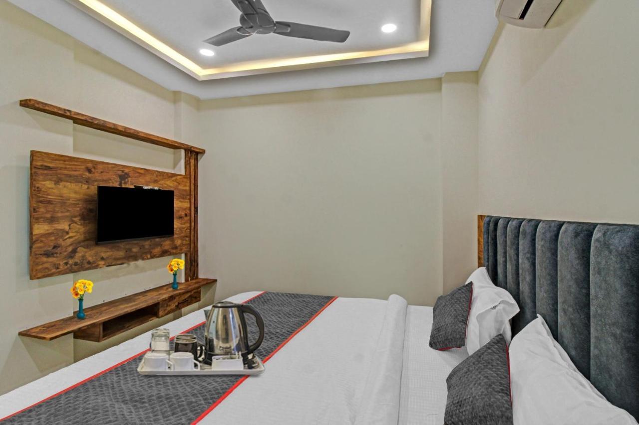 Townhouse Md Star Hotel Нагпур Екстериор снимка