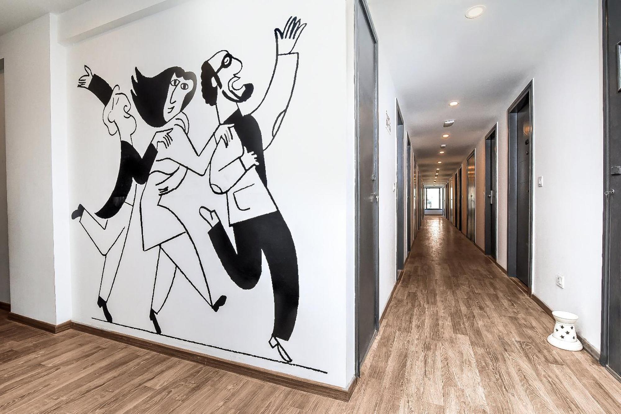 Townhouse Md Star Hotel Нагпур Екстериор снимка